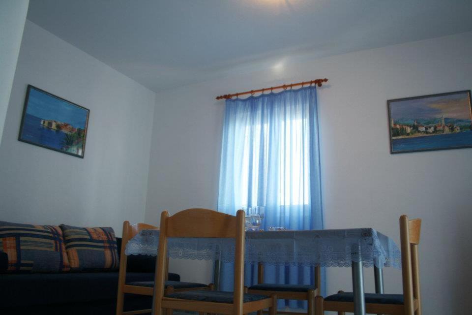Apartments Leo Petrčane Exterior foto